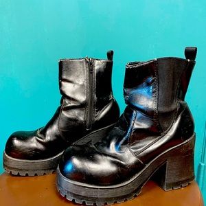 NoBoundries platform boot.